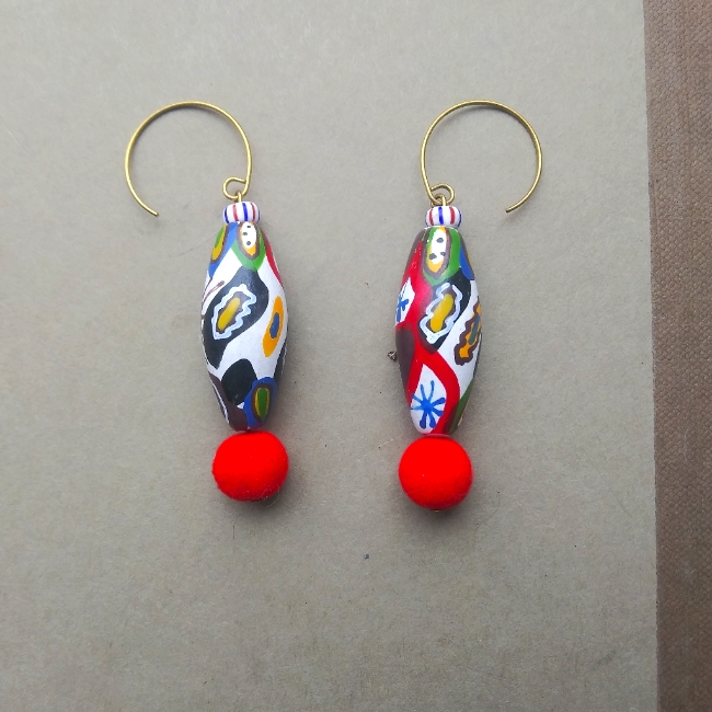 'Happy' Dangles
